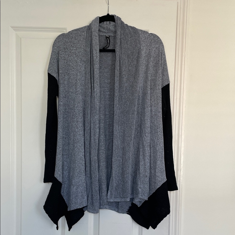 Design Lab Lord & Taylor Gray and Black Open Cardigan